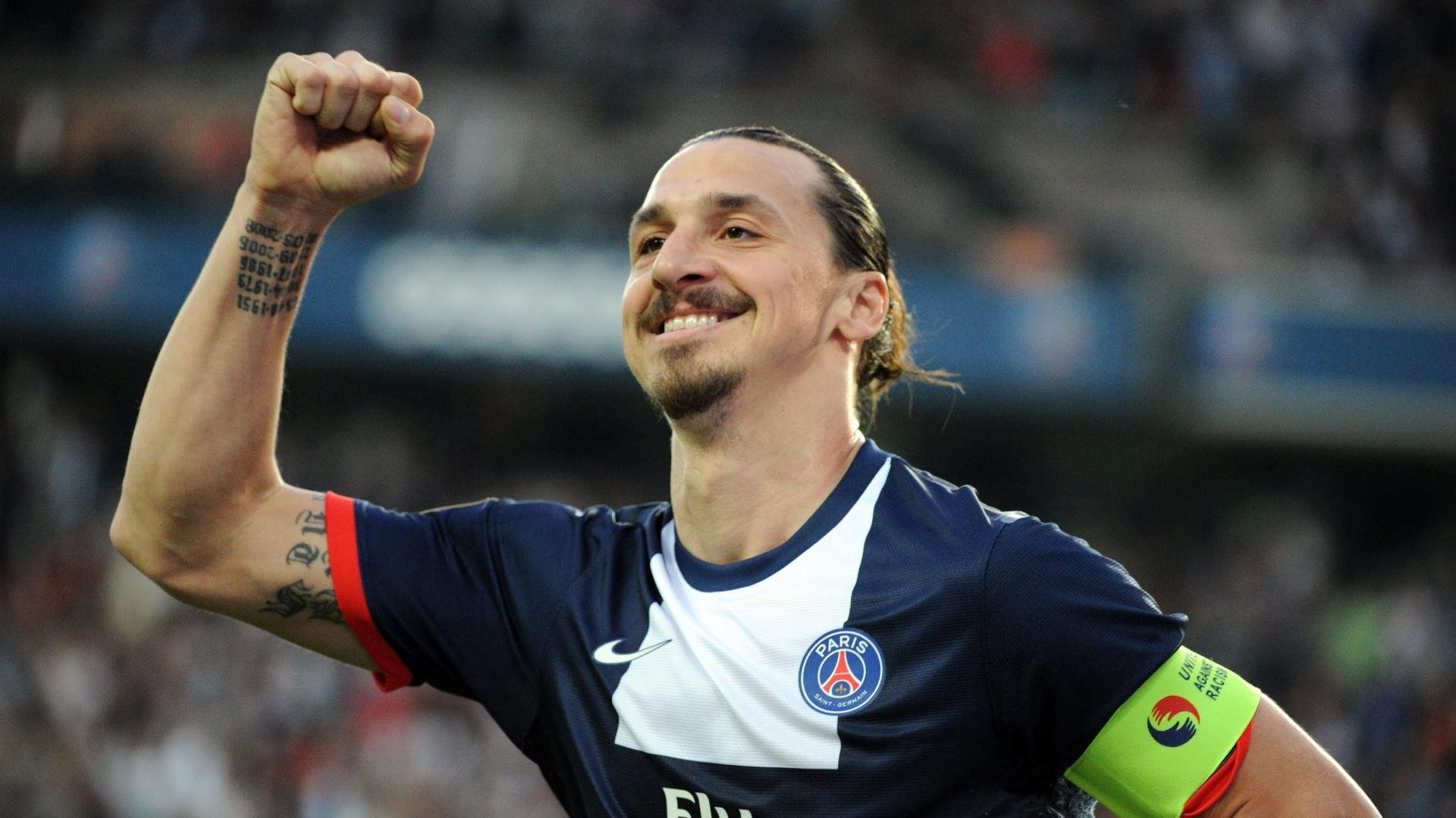 天才新星上演帽子戏法，助球队逆转夺冠